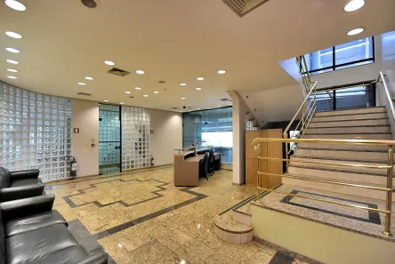Prédio Comercial para alugar, 4504m² no Luz, São Paulo