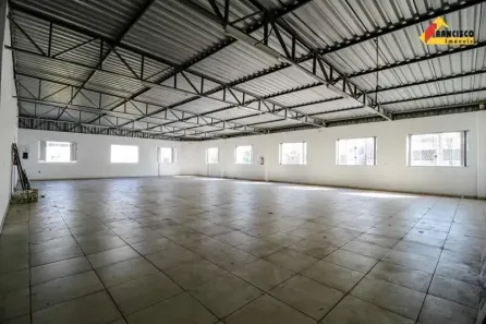 Ponto Comercial para alugar, 150m² no Icaraí, Divinópolis