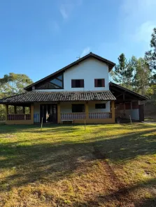 Fazenda/Sítio com 3 Quartos à venda, 200m² no Centro, Mairinque