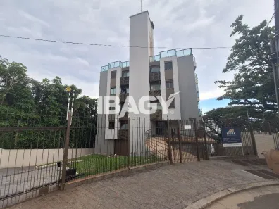 Apartamento com 4 Quartos para alugar, 130m² no Coqueiros, Florianópolis