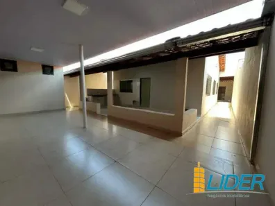 Casa com 5 Quartos à venda, 190m² no Tocantins, Uberlândia