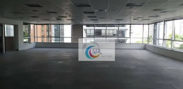 Sala Comercial para alugar, 275m² no Vila Olímpia, São Paulo
