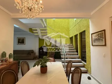 Casa com 5 Quartos à venda, 353m² no Serrinha, Goiânia