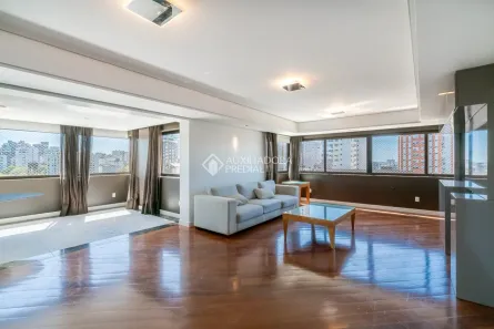 Apartamento com 3 Quartos para alugar, 202m² no Auxiliadora, Porto Alegre