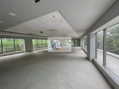 Sala Comercial para alugar, 300m² no Vila Olímpia, São Paulo