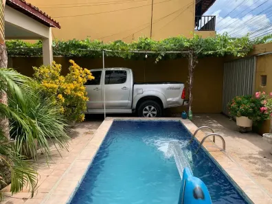 Casa com 5 Quartos à venda, 208m² no Pacajus, Pacajus