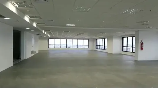 Sala Comercial para alugar, 1354m² no Alphaville Industrial, Barueri