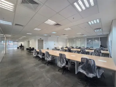 Sala Comercial para alugar, 228m² no Pinheiros, São Paulo