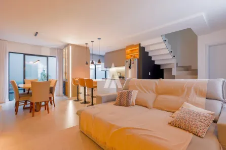 Sobrado com 3 Quartos à venda, 105m² no Bom Retiro, Joinville