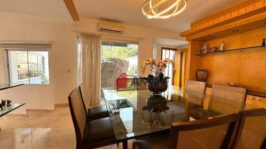 Casa com 3 Quartos à venda, 350m² no São Francisco, Niterói