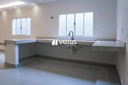 Casa com 3 Quartos à venda, 220m² no Santa Mônica, Uberlândia