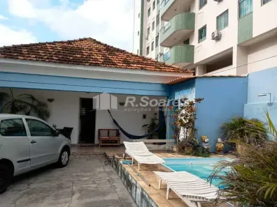 Casa com 5 Quartos à venda, 300m² no Vila Valqueire, Rio de Janeiro