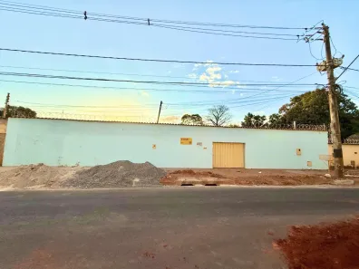 Casa com 3 Quartos para alugar, 183m² no Setor Morais, Goiânia