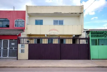 Sobrado com 6 Quartos à venda, 200m² no Santa Maria, Brasília