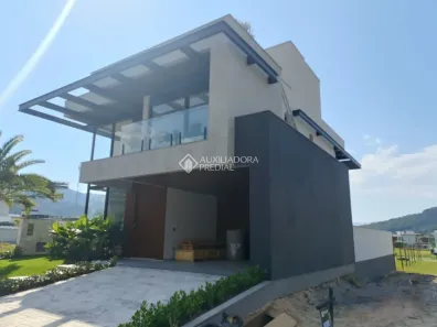 Casa de Condomínio com 4 Quartos à venda, 300m² no Pedra Branca, Palhoça