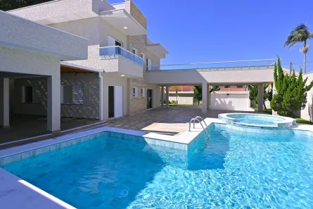 Casa com 5 Quartos à venda, 248m² no Balneário Josedy, Peruíbe