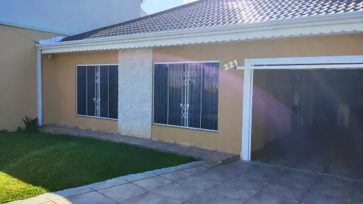 Casa com 3 Quartos à venda, 130m² no Alto Boqueirão, Curitiba