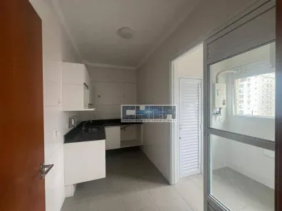 Apartamento com 2 Quartos para alugar, 58m² no José Menino, Santos