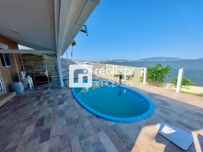 Casa com 3 Quartos para alugar, 120m² no Ponta de Baixo, São José