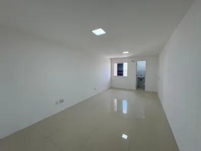 Sala Comercial para alugar, 26m² no Jereissati I, Maracanaú