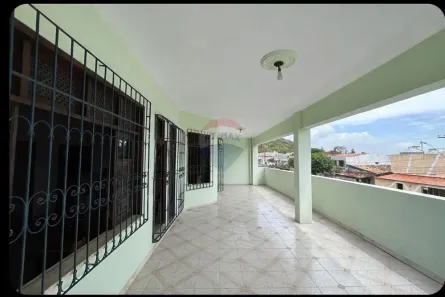 Casa com 5 Quartos à venda, 510m² no Industrial, Aracaju