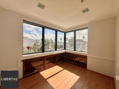 Sala Comercial com 1 Quarto à venda, 45m² no Petrópolis, Porto Alegre