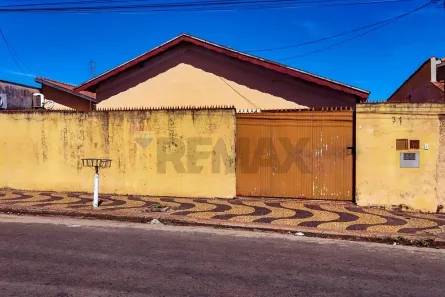 Casa com 2 Quartos à venda, 161m² no Vila Sumaré, Leme