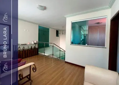 Casa com 3 Quartos para alugar, 250m² no Bandeirinhas, Betim