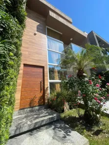 Casa com 3 Quartos à venda, 227m² no Beira Rio, Biguaçu