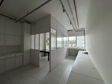 Sala Comercial à venda, 34m² no Partenon, Porto Alegre