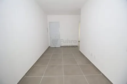 Casa de Condomínio com 2 Quartos para alugar, 43m² no Três Vendas, Pelotas