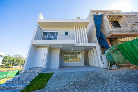 Casa de Condomínio com 3 Quartos à venda, 213m² no Pilarzinho, Curitiba