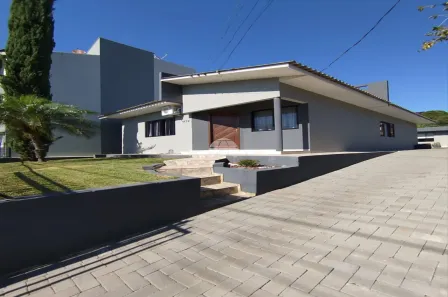 Casa com 4 Quartos à venda, 200m² no Aeroporto, Pato Branco