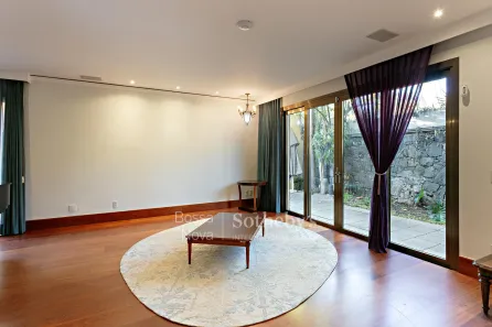 Casa com 4 Quartos para alugar, 600m² no Jardim Luzitânia, São Paulo