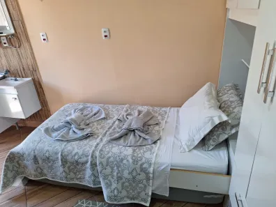 Casa com 1 Quarto para alugar, 20m² no Centro, Jacareí