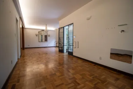 Casa com 3 Quartos à venda, 250m² no Sumaré, São Paulo