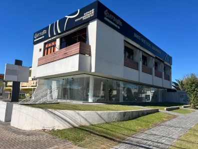 Ponto Comercial para alugar, 200m² no Bacacheri, Curitiba
