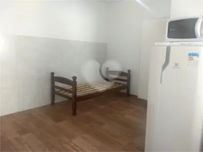 Apartamento com 1 Quarto para alugar, 27m² no Bangú, Santo André