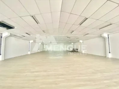 Ponto Comercial para alugar, 640m² no Glória, Porto Alegre