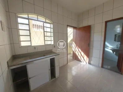 Casa com 3 Quartos para alugar, 219m² no São José, Montes Claros