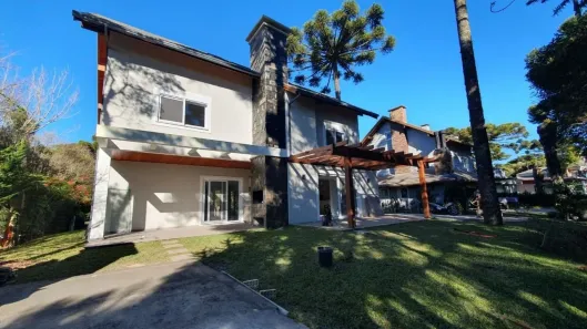 Casa de Condomínio com 4 Quartos à venda, 400m² no , Canela