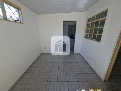 Casa com 1 Quarto para alugar, 42m² no Presidente Roosevelt, Uberlândia