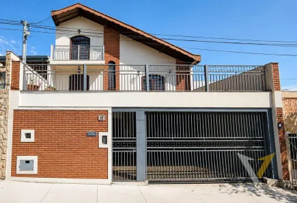 Casa com 3 Quartos à venda, 233m² no Jardim Santa Júlia, Jundiaí