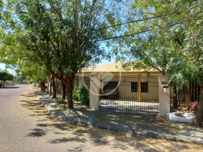 Casa com 3 Quartos à venda, 470m² no Jardim Califórnia, Cuiabá