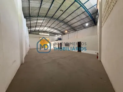 Galpão/Depósito/Armazém com 1 Quarto para alugar, 700m² no Santana, Cariacica