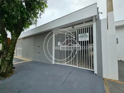 Casa com 2 Quartos para alugar, 10m² no Centro, Marília