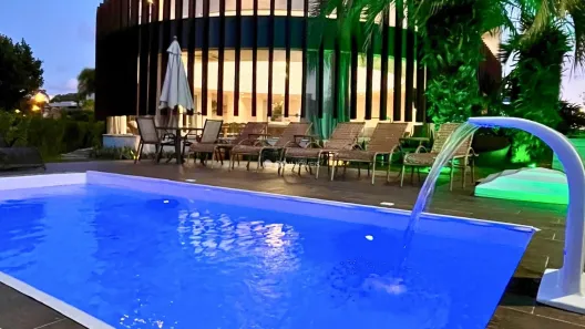 Casa com 5 Quartos para alugar, 500m² no Jurerê Internacional, Florianópolis