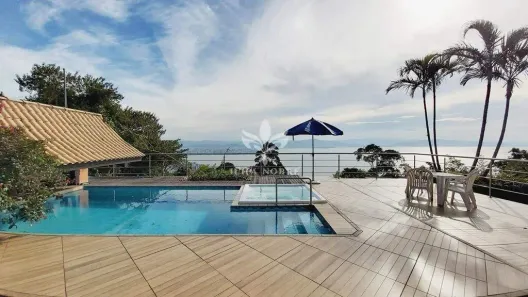 Casa com 4 Quartos para alugar, 410m² no Centro, Florianópolis