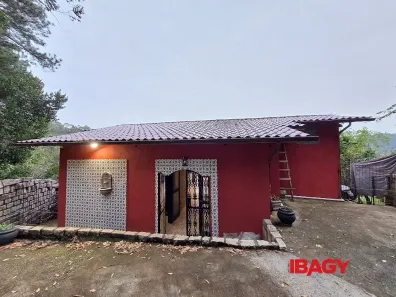 Casa com 2 Quartos para alugar, 94m² no João Paulo, Florianópolis