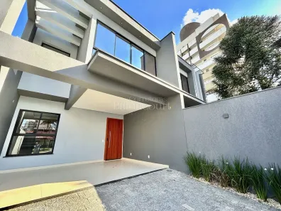 Sobrado com 4 Quartos à venda, 208m² no América, Joinville